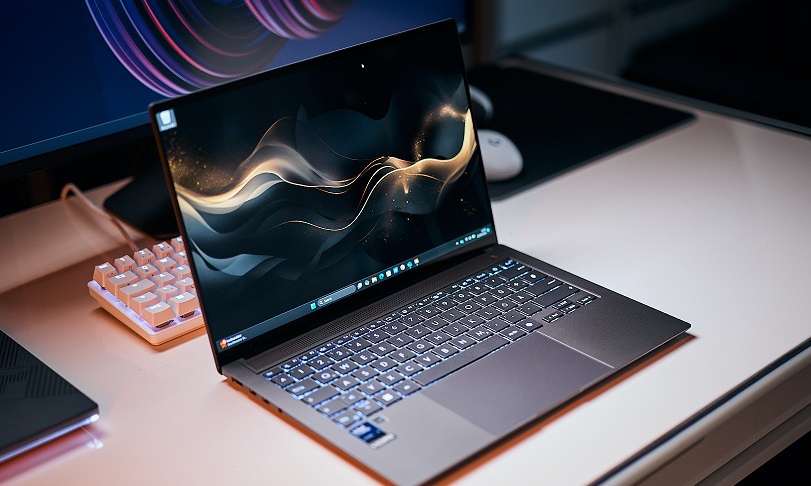 Asus Zenbook S 14 OLED (UX5406).jpg